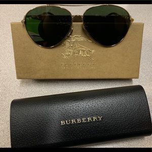 Burberry aviator sunglasses NWOT